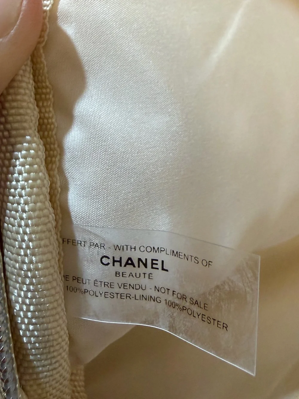 CHANEL Beautè GWP Gold Metallic Cosmetic Case